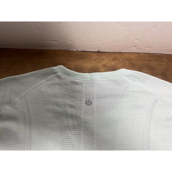 Lululemon Swiftly Short Sleeve Shirt Mint Green Size 10 - Picture 10 of 10